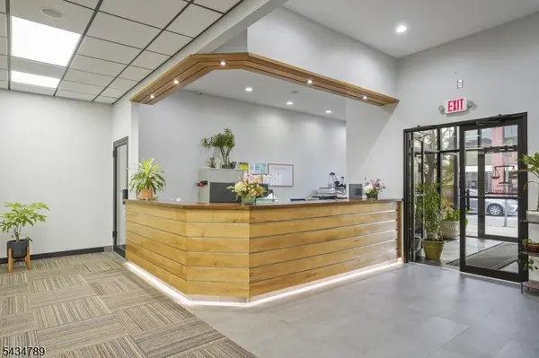 283 N BROAD STREET, Elizabeth City, NJ 07208