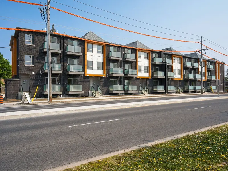 1081 Danforth RD #125, Toronto E08, ON M1J 0B2
