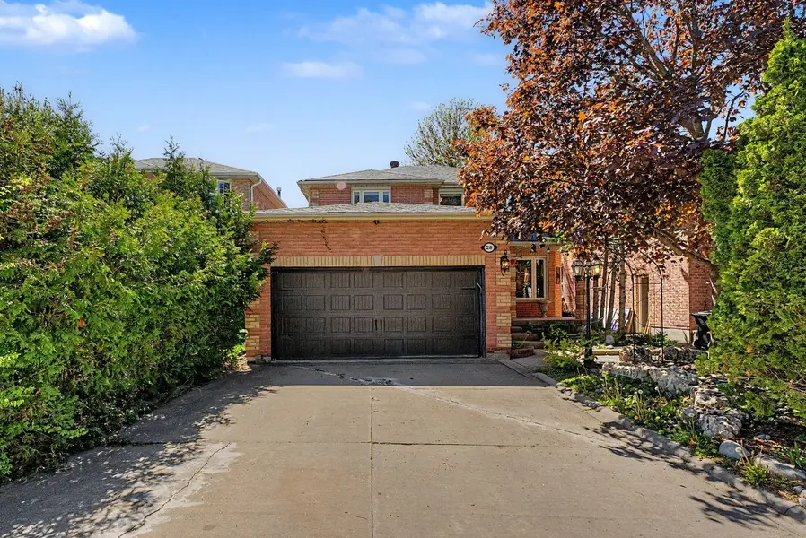 28 Hawkins DR, Barrie, ON L4N 0A6