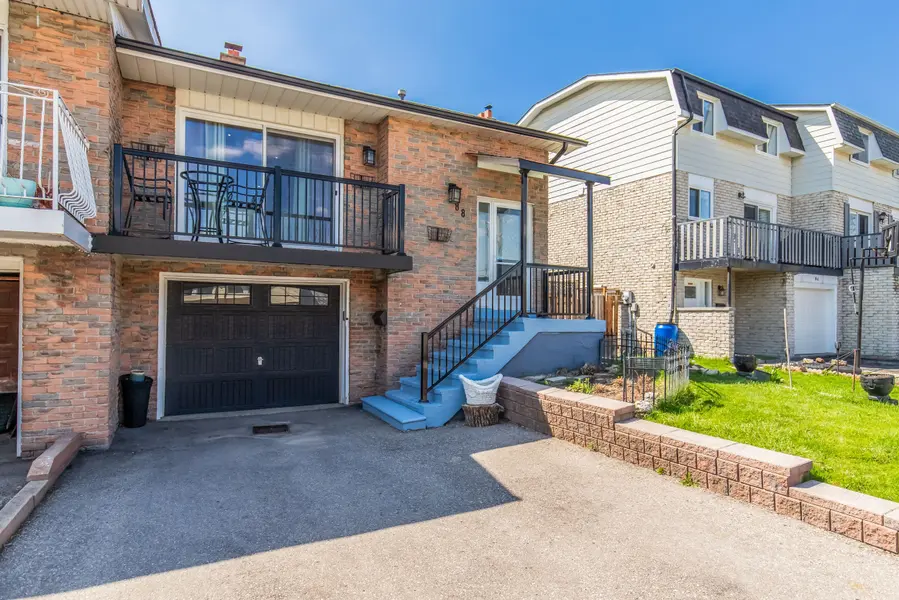 88 English ST, Brampton, ON L6X 2P6