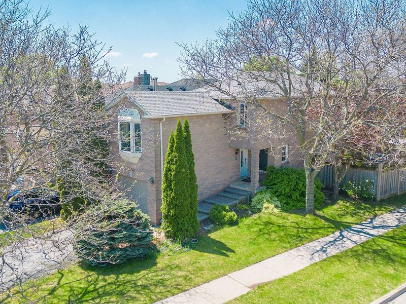 1308 Valerie CRES, Oakville, ON L6J 7E2