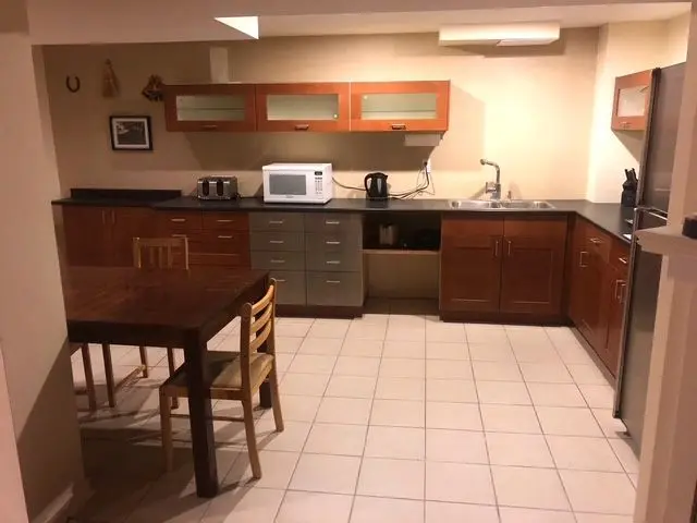 4833 Wild Rose ST #Basement Apartment, Mississauga, ON L5M 5M8