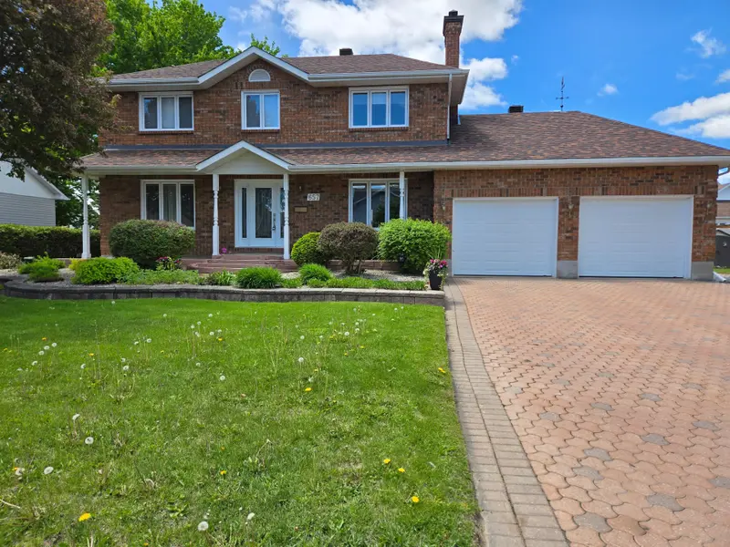 657 Ste Anne ST, Casselman, ON K0A 1M0