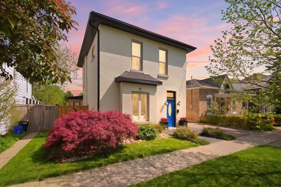 62 East AVE, Brantford, ON N3S 3L4