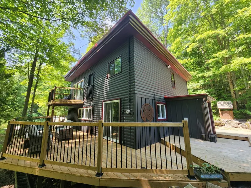 12 7th AVE, South Bruce Peninsula, ON N0H 2T0
