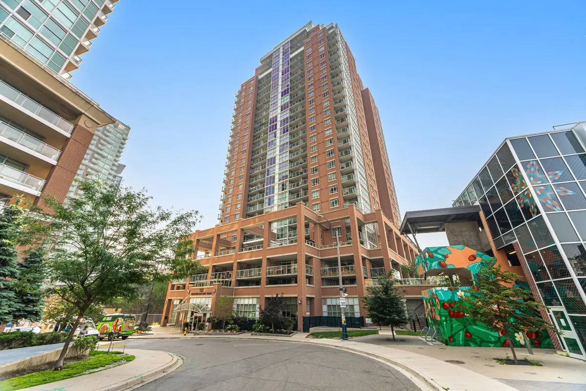 125 Western Battery RD #1112, Toronto C01, ON M6K 3R8