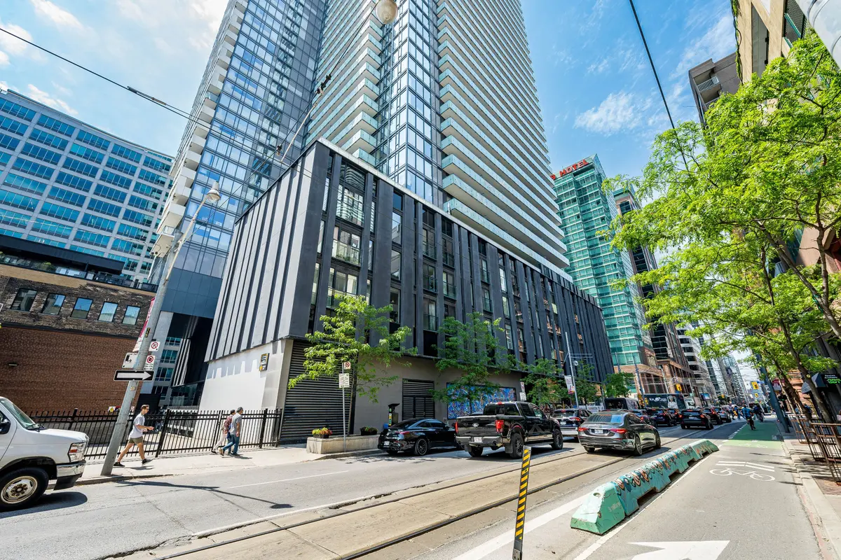 25 Richmond ST E #312, Toronto C08, ON M5C 1N7