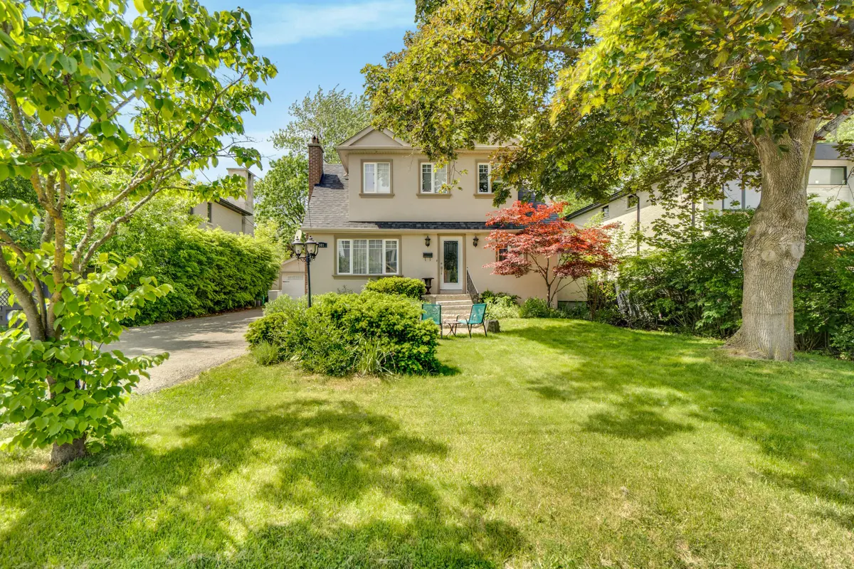 381 Niar AVE, Mississauga, ON L5G 1W2