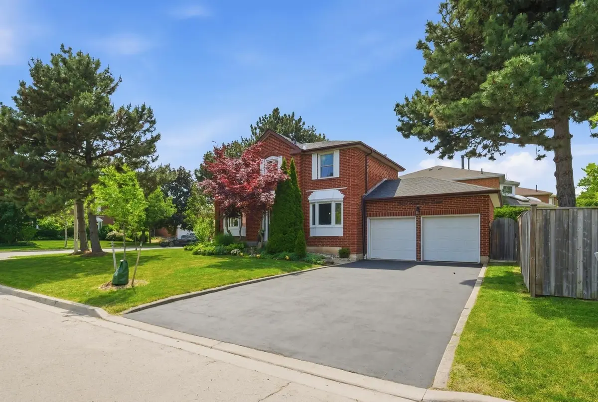 3051 Plum Tree CT, Mississauga, ON L5N 4X6