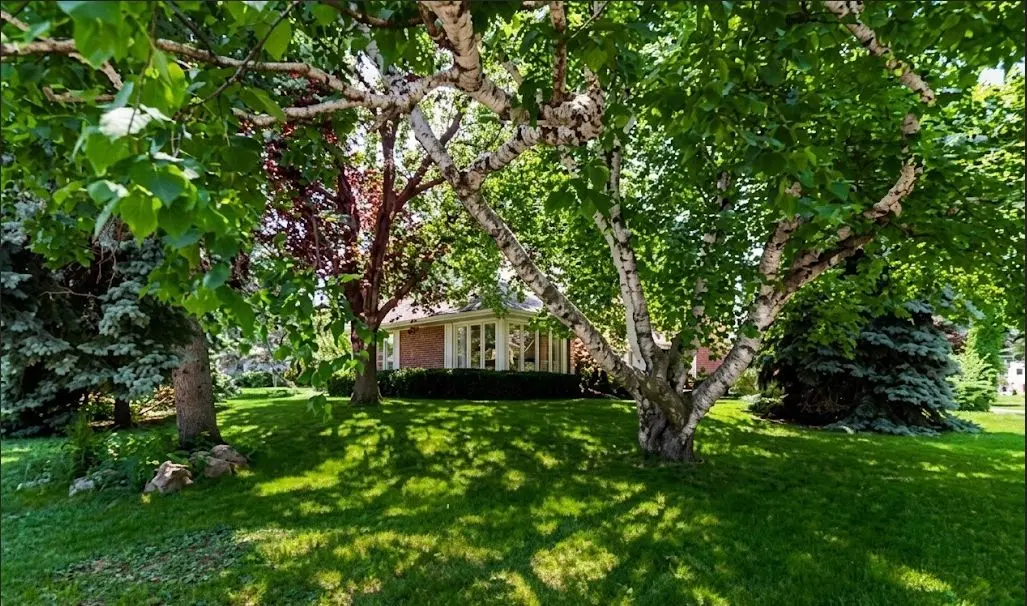 79 Anglesey BLVD, Toronto W08, ON M9A 3C2