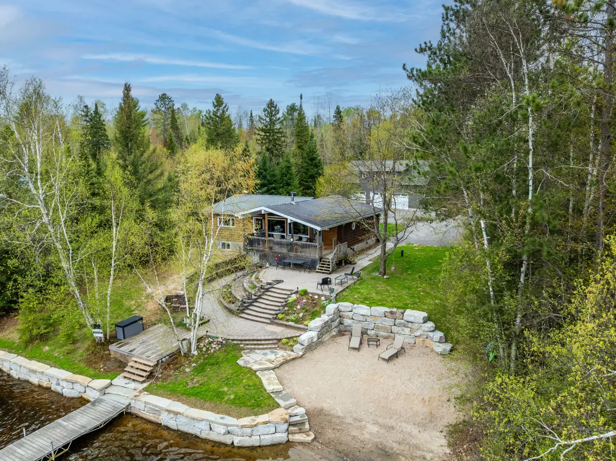 196 Circle RD, Hastings Highlands, ON K0L 2K0