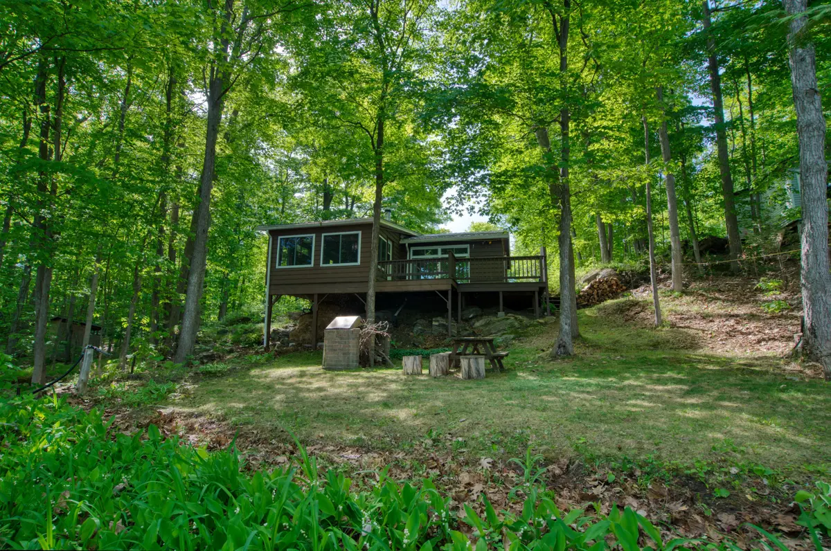 87 Mill Bay LN, Frontenac, ON K0H 2B0