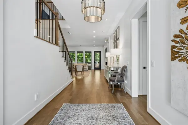 5105 Del Roy Drive, Dallas, TX 75229
