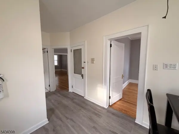411 E Kinney St, Newark City, NJ 07105