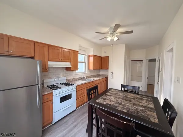 411 E Kinney St, Newark City, NJ 07105