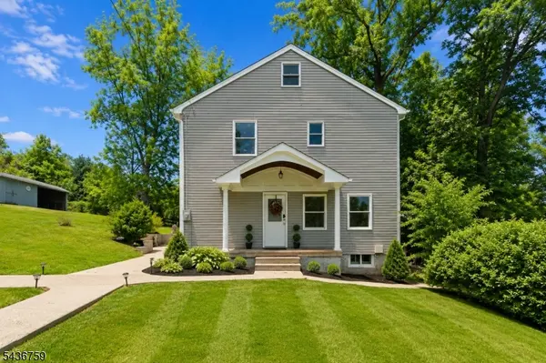 46 Ideal St, Long Hill Twp., NJ 07933