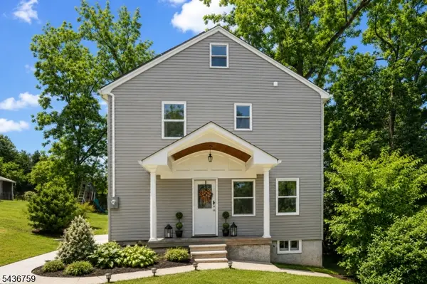 46 Ideal St, Long Hill Twp., NJ 07933