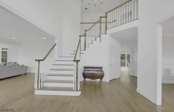 66 Beachmont Terrace, North Caldwell Boro, NJ 07006