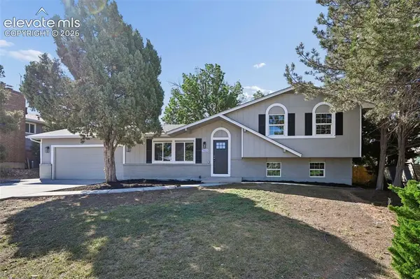7313 Colonial DR, Fountain, CO 80817