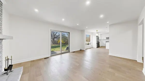 91 Whitehorn CRES, Toronto C15, ON M2J 3B1