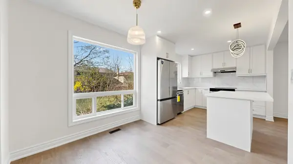 91 Whitehorn CRES, Toronto C15, ON M2J 3B1