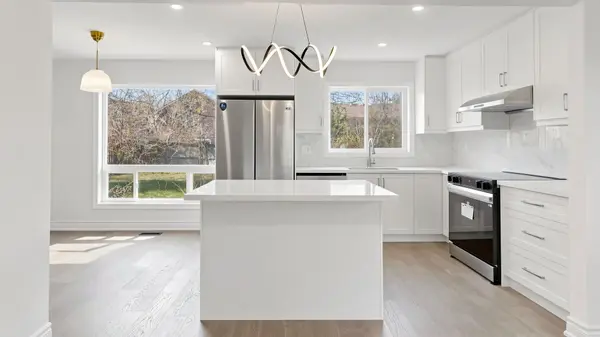91 Whitehorn CRES, Toronto C15, ON M2J 3B1