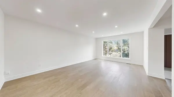 91 Whitehorn CRES, Toronto C15, ON M2J 3B1