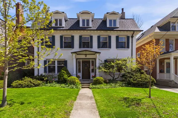 41 Nanton AVE, Toronto C09, ON M4W 2Y8