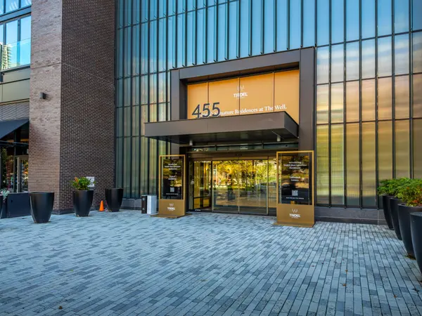 455 Wellington ST W #301, Toronto C01, ON M5V 0V8