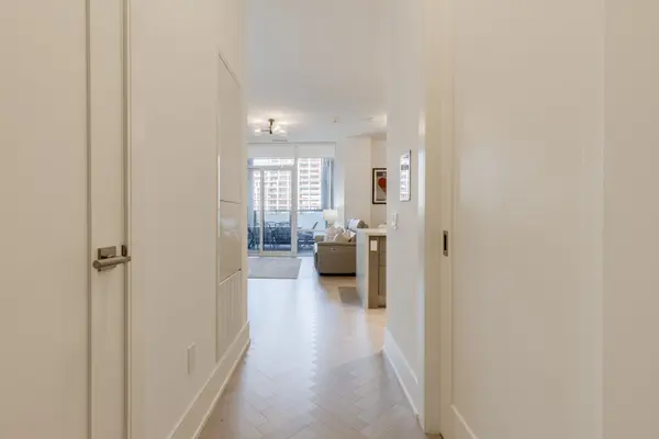 455 Wellington ST W #301, Toronto C01, ON M5V 0V8
