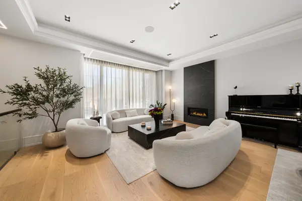 35 Nipigon AVE, Toronto C14, ON M2M 2V7