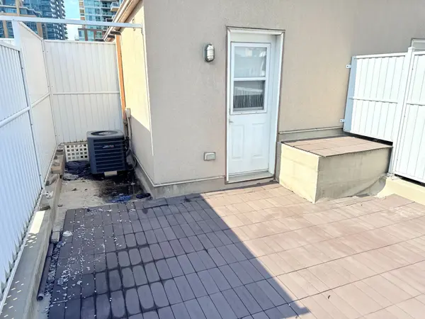 42 Western Battery RD #716, Toronto C01, ON M6K 3P1