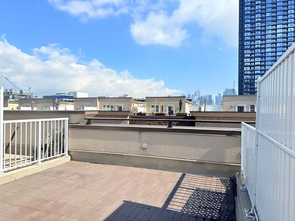 42 Western Battery RD #716, Toronto C01, ON M6K 3P1