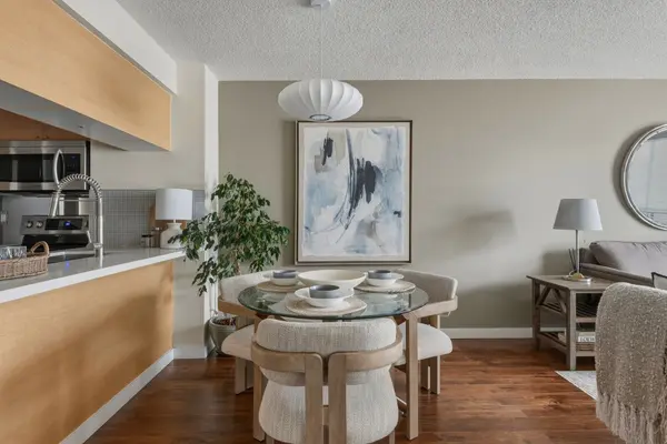 410 Queens Quay W #1105, Toronto C01, ON M5V 3T1