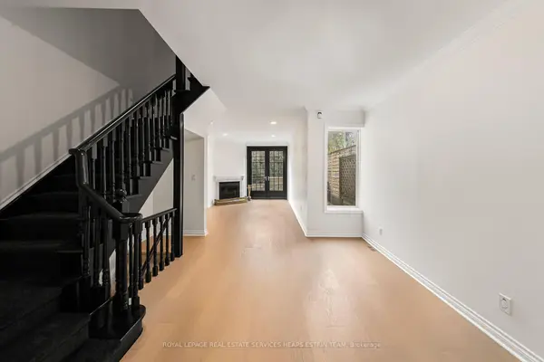 10 Gibson AVE, Toronto C02, ON M5R 1T5