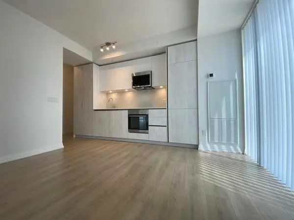 8 Widmer ST #1805, Toronto C01, ON M5V 2E7