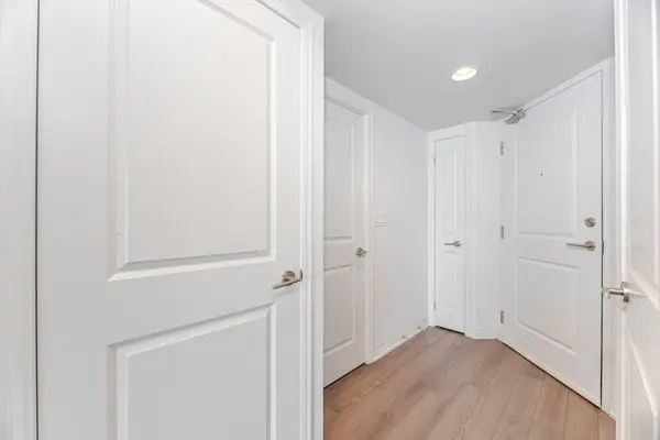 125 Western Battery RD #1112, Toronto C01, ON M6K 3R8