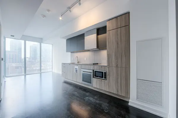 19 Western Battery RD #710, Toronto C01, ON M6K 3S4