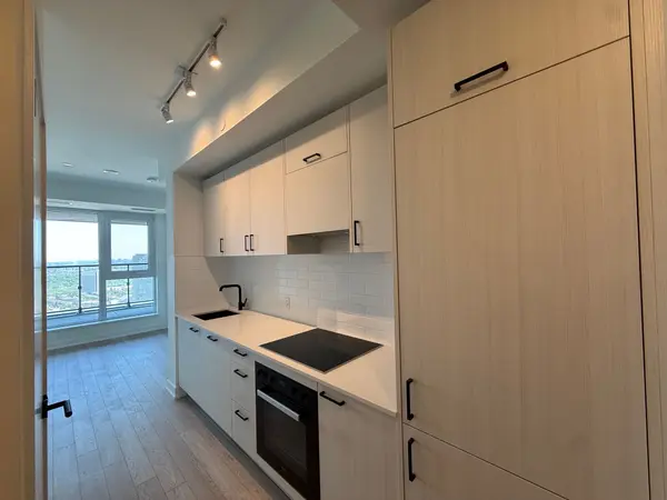 5 Quarrington LN #3008, Toronto C13, ON M3C 0S5