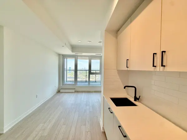 5 Quarrington LN #3008, Toronto C13, ON M3C 0S5