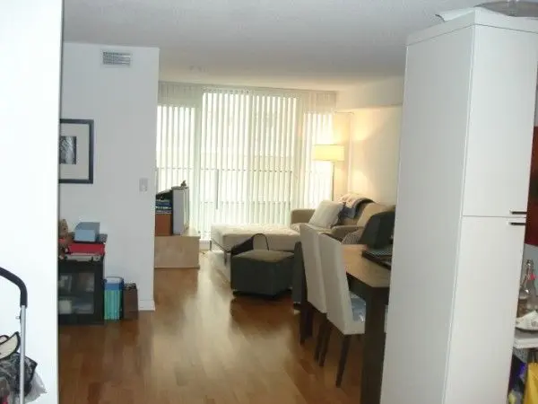 111 Elizabeth ST #619, Toronto C01, ON M5G 1P7