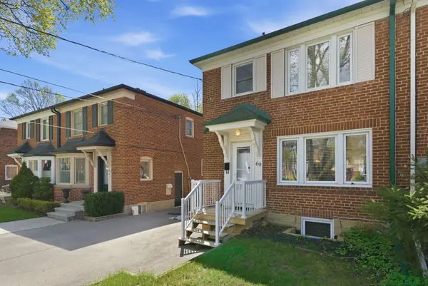 69 Thursfield CRES, Toronto C11, ON M4G 2N4