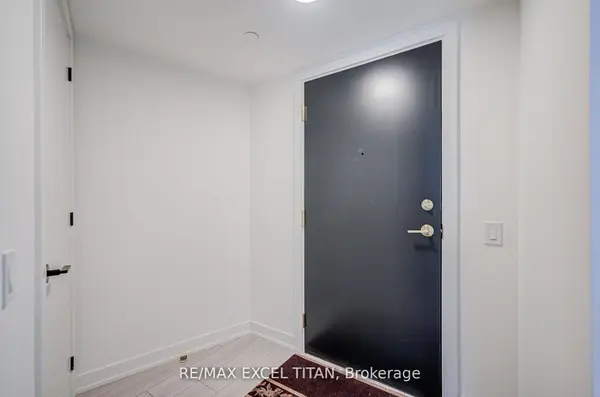 5 Lakeview AVE #503, Toronto C01, ON M6J 0H3