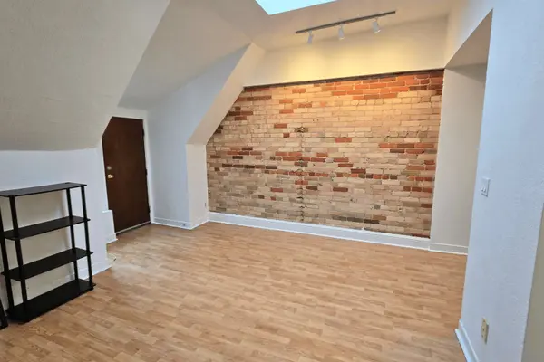 118 Pembroke ST #3, Toronto C08, ON M5A 2E5