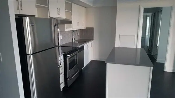 160 Vanderhoof AVE #1413, Toronto C11, ON M4G 2G6