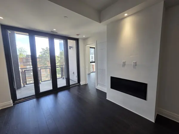2 Forest Hill RD #407, Toronto C02, ON M4V 2L3