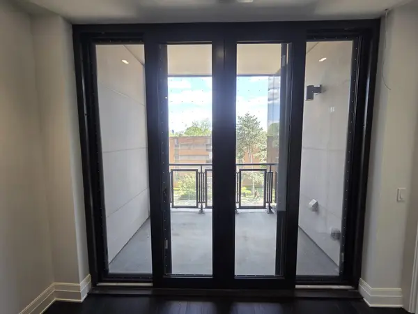 2 Forest Hill RD #407, Toronto C02, ON M4V 2L3