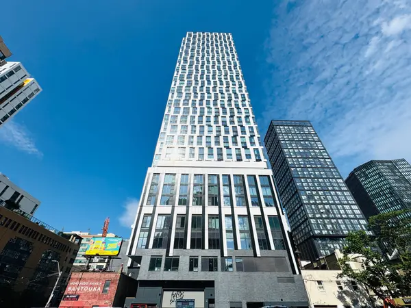 252 Church ST #5106, Toronto C08, ON M5B 0E6