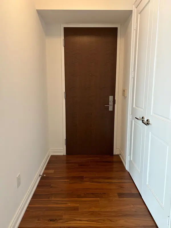 388 Yonge ST #7010, Toronto C01, ON M5B 0A4