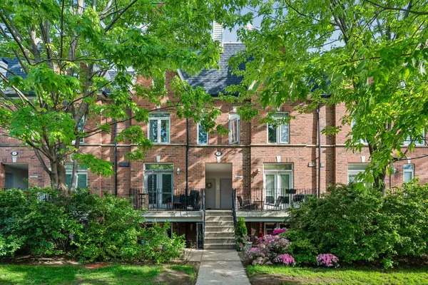 7 Shank ST #704, Toronto C01, ON M6J 3W9
